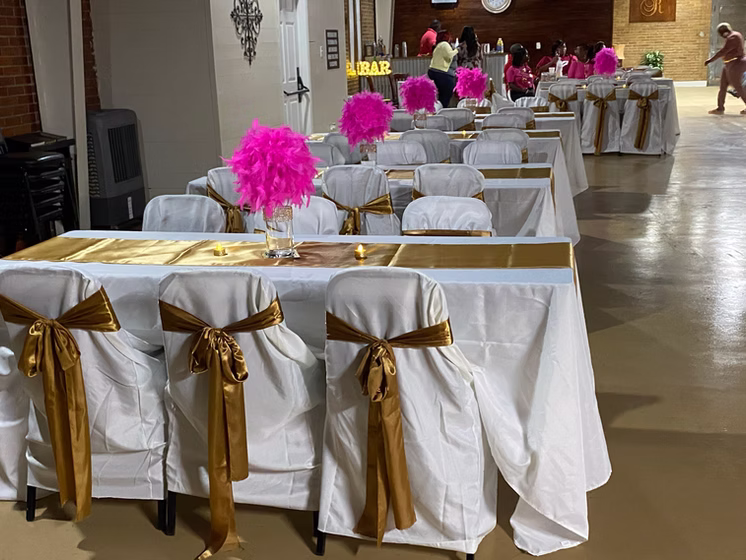 Eleganckie wnętrze restauracji Nexa Core Forge